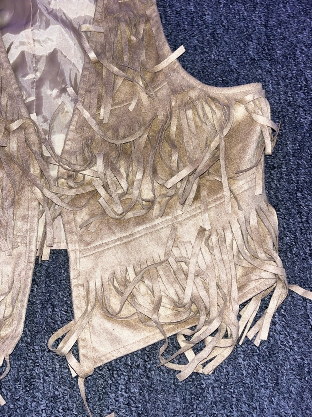 Miley Cyrus Women’s Vintage Y2K Suede Fringe Vest - Picture 2 of 6